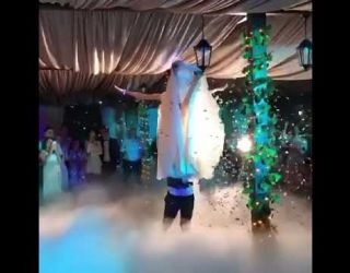 Конфетти-машина и тяжелый дым