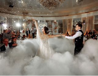 Снег и тяжелый дым