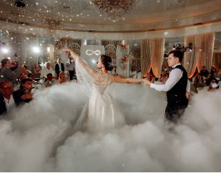 Снег и тяжелый дым